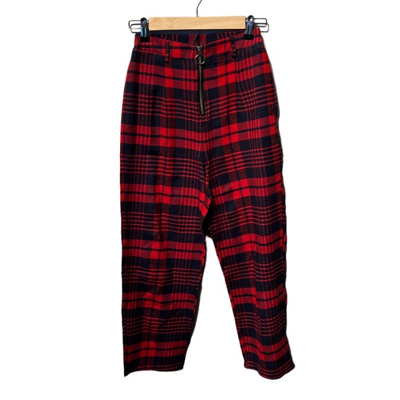 Princess Polly Worst Behavior pants in red plaid size 2 NWT pink - Picture 2 of 4